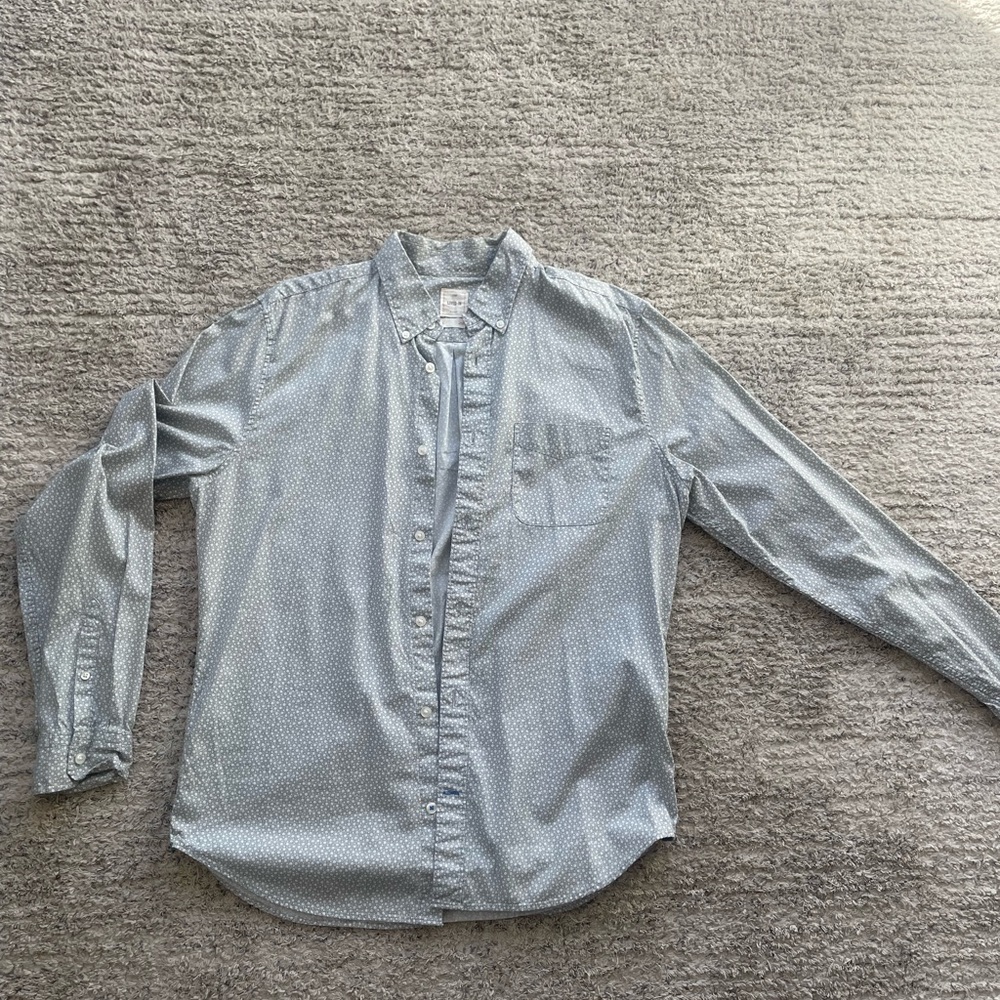 GAP Men's Sky Blue Casual Button-Down Shirt